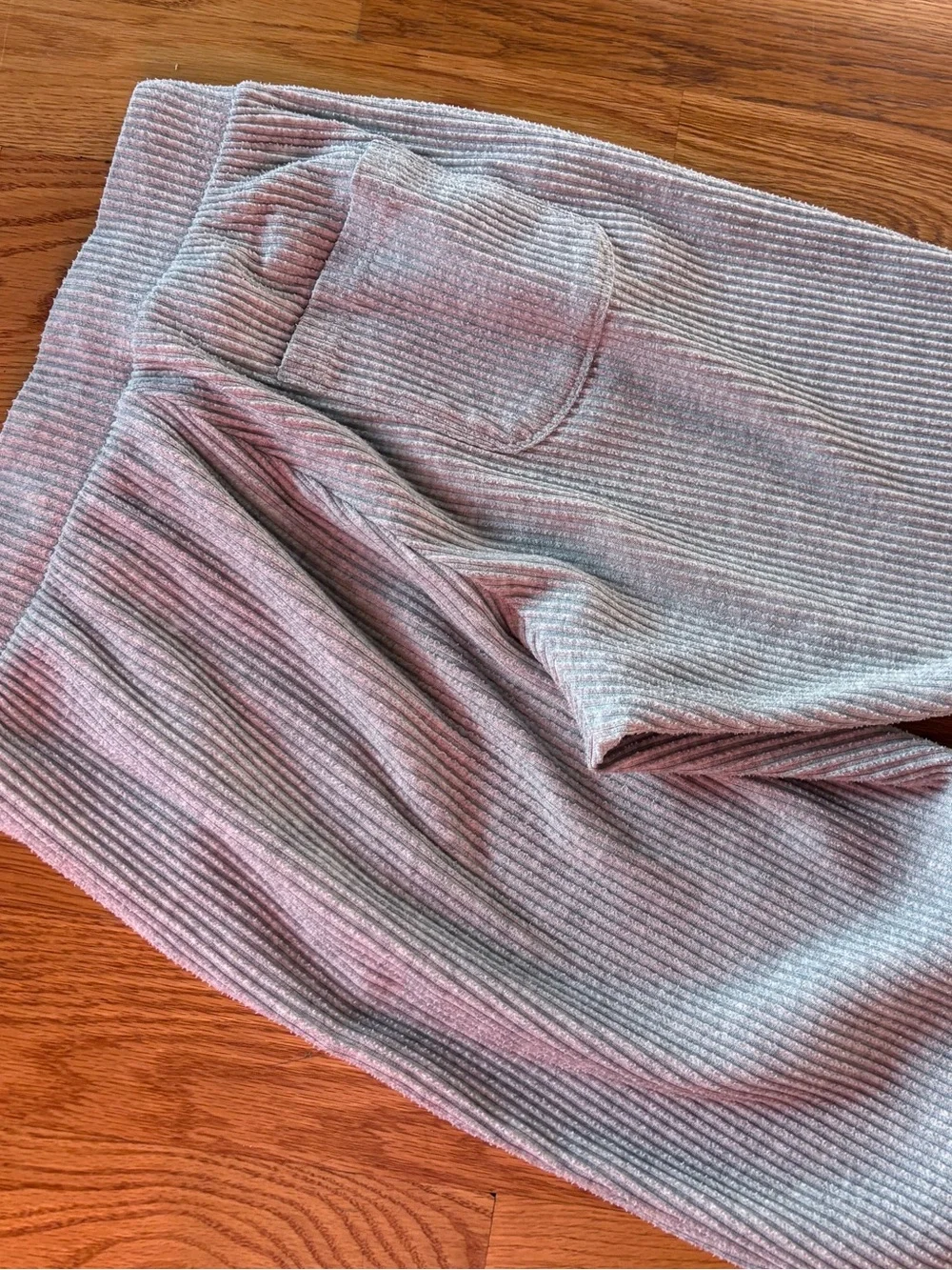 ALO Yoga Muse Jogger Sweatpants in Athletic Heather Grey